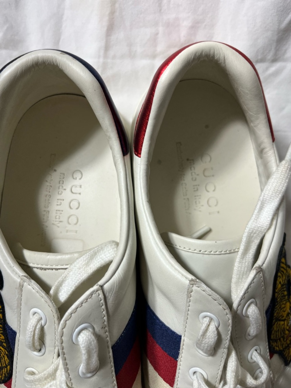 Gucci White Leather Sneakers with Embroidered Yellow Tiger and Red-Blue Stripes - Picture 4 of 6